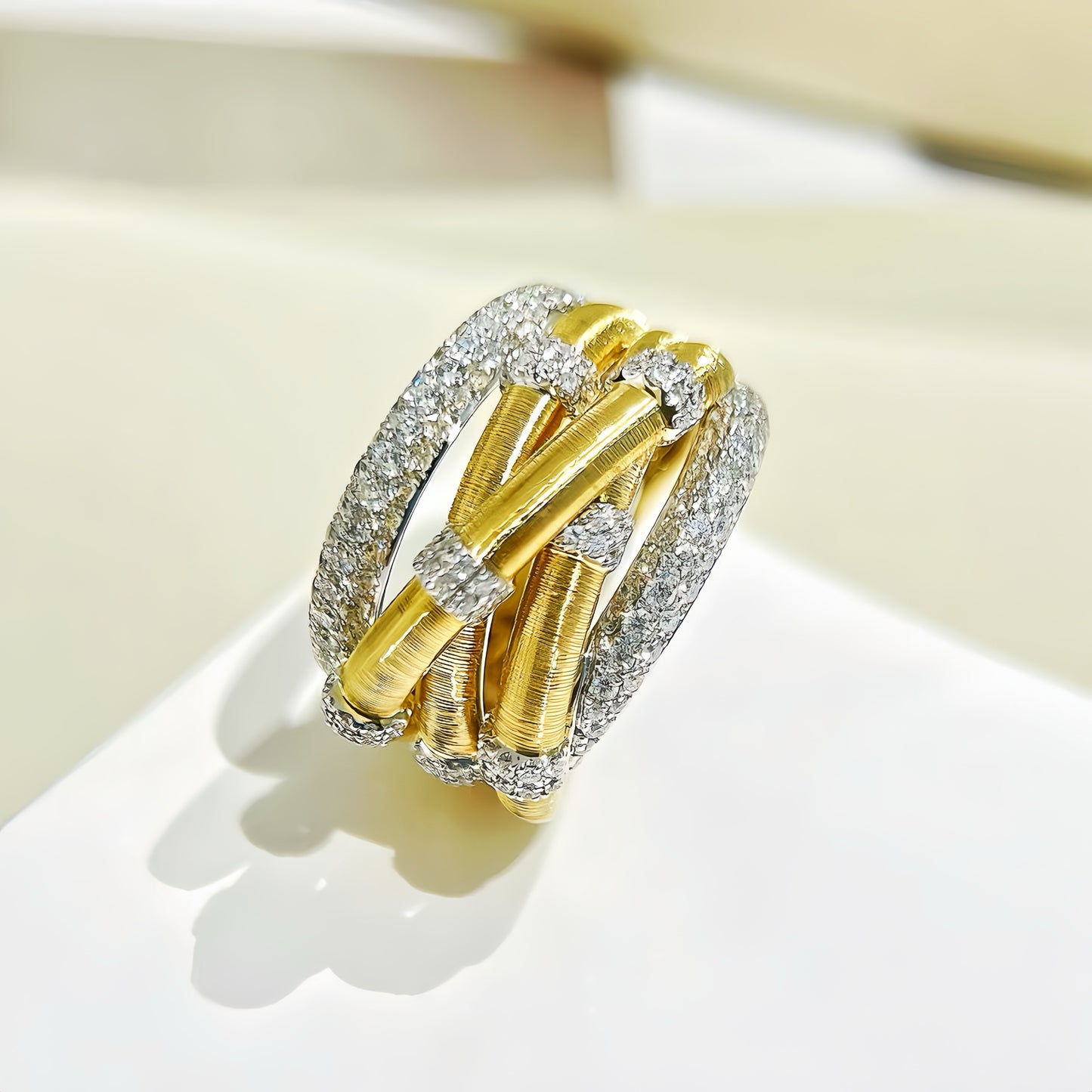 Vintage 18k Gold Diamond Ring (Item No. VT 284)