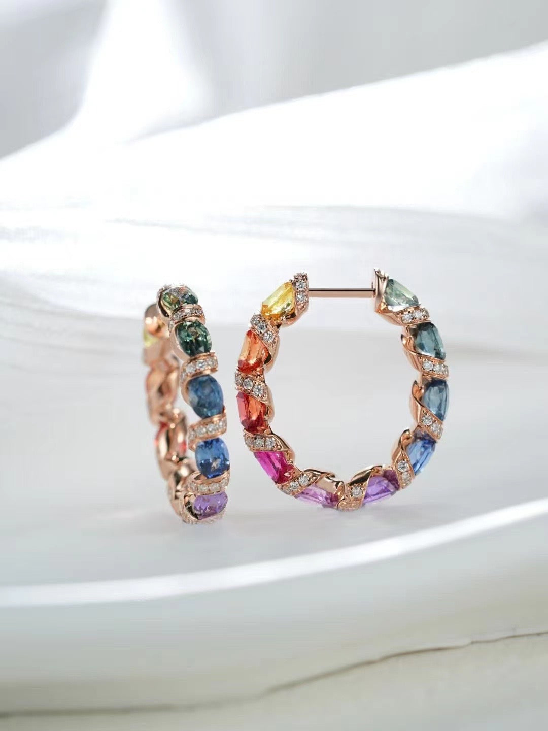 Rainbow Sapphire 18K Gold Earring (Item No. SA017)