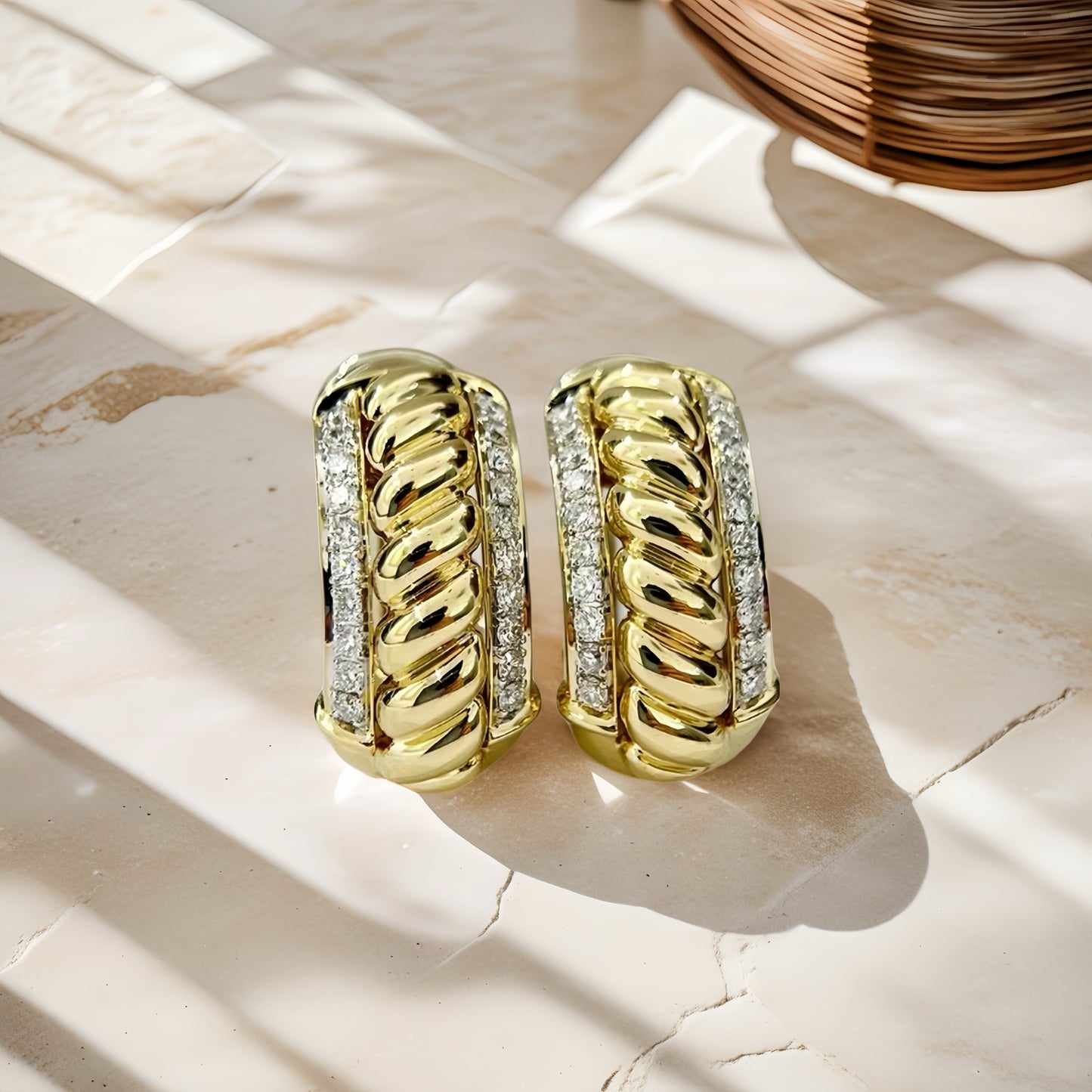 Vintage Weaving 18k Gold Diamond Earring (Item No. VT144)