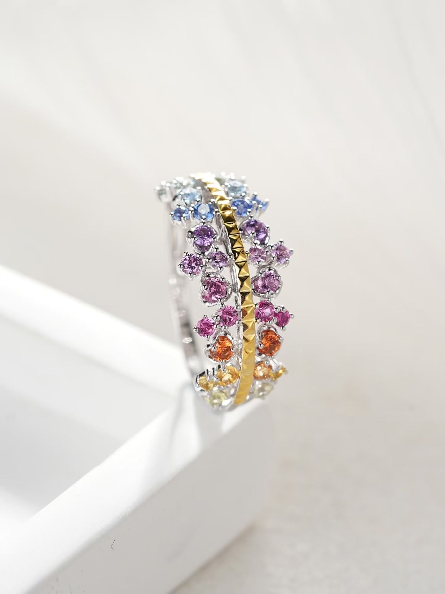 Rainbow Sapphire 18k Gold Ring (Item No. SA136)