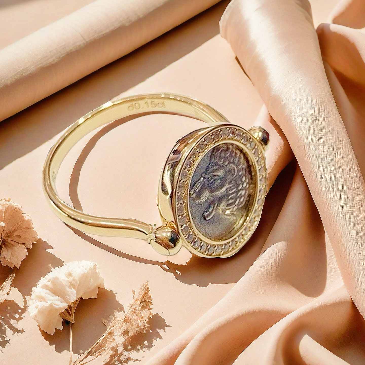 Lion Ancient Coin Medallion 18K Gold Ring (Item No. COIN082)