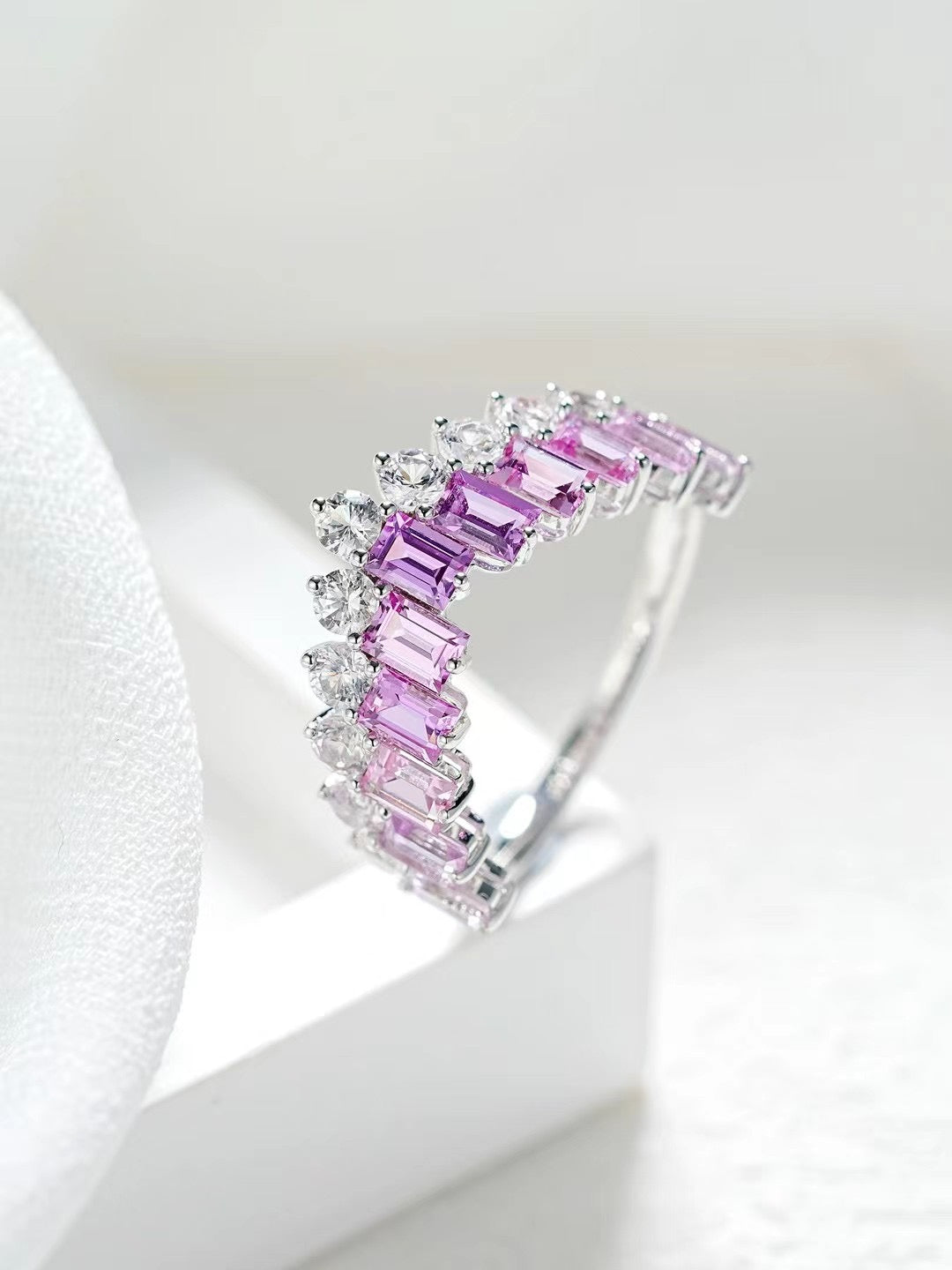 Rainbow Sapphire 18k Gold Ring (Item No. SA076)