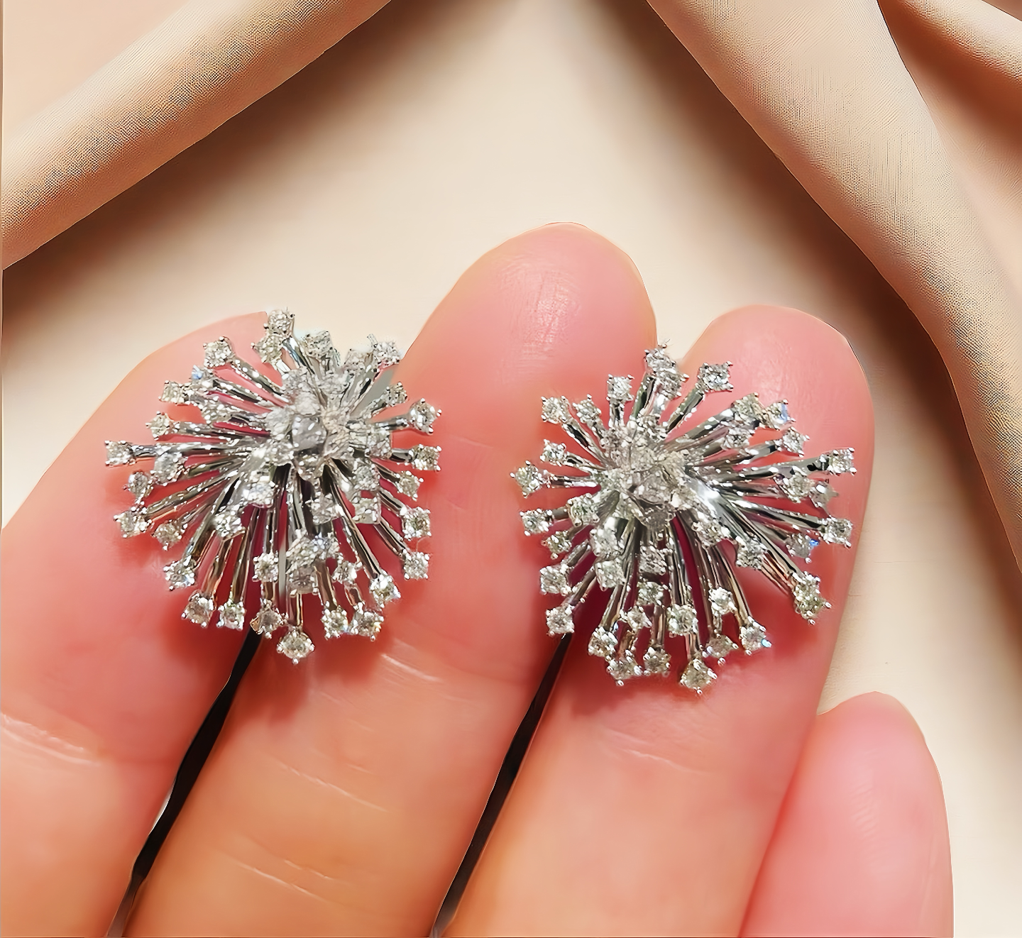 Fireworks Vintage 18k Gold Diamond Earring (Item No. VT012)