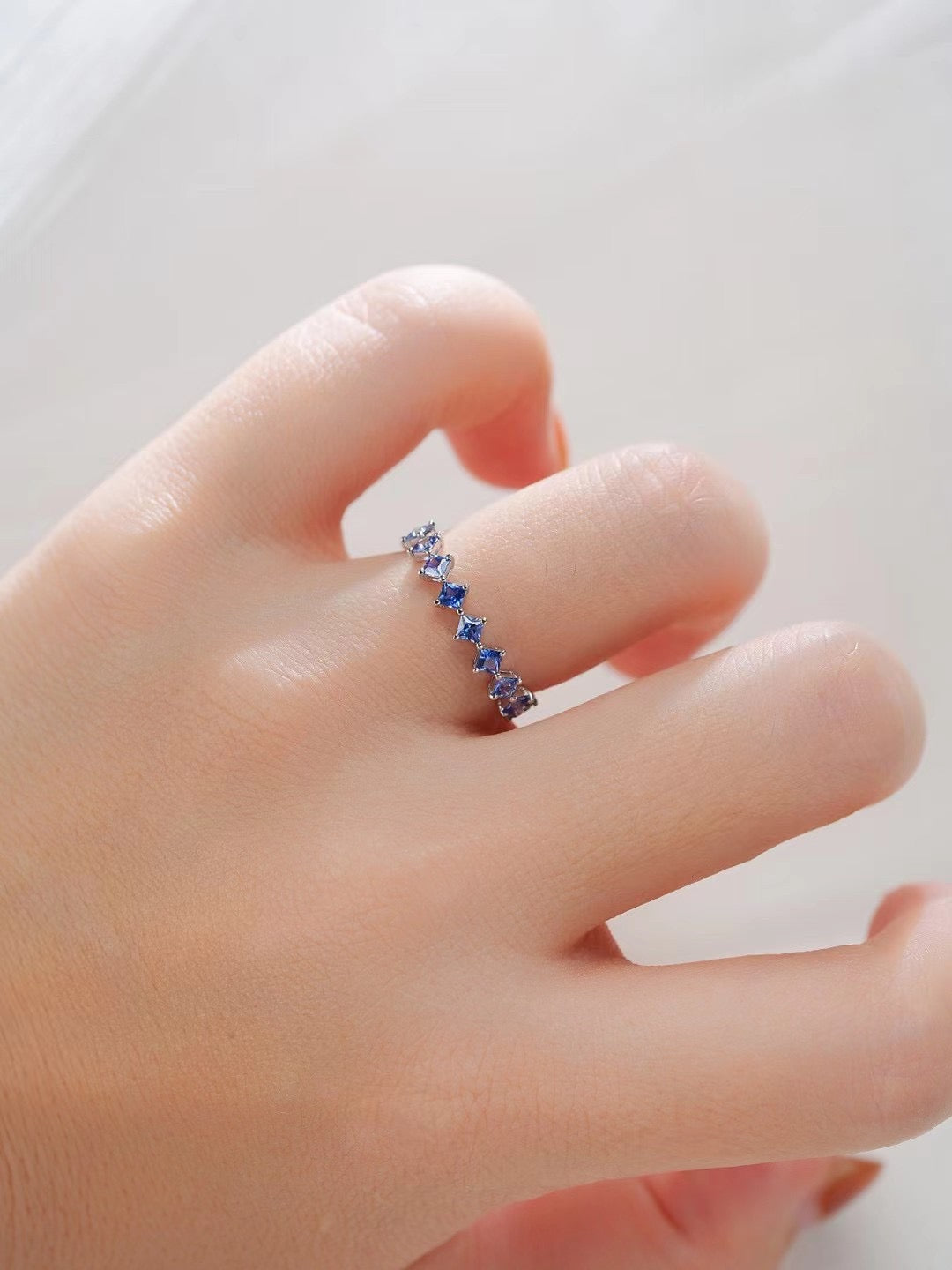 Rainbow Sapphire 18k Gold Ring (Item No. SA092)