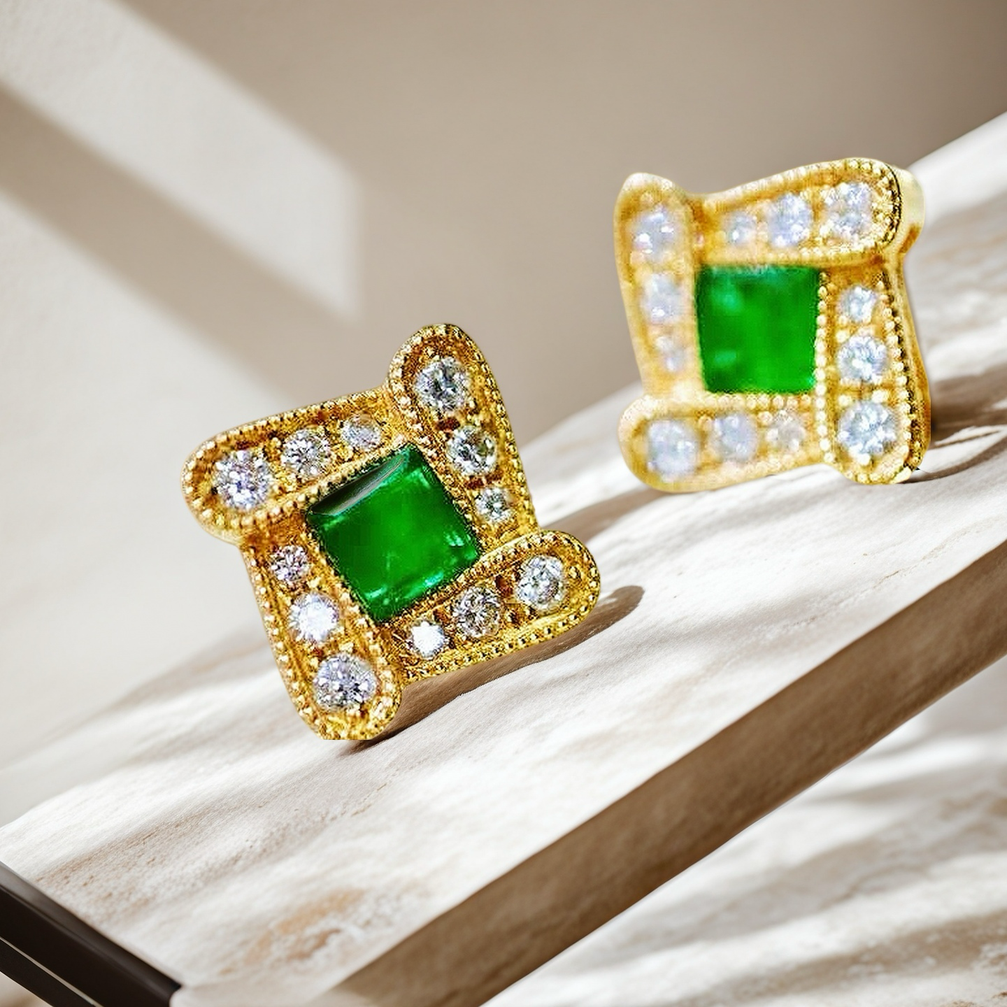 Vintage 18k Gold Diamond Emerald Earring (Item No. VT058)