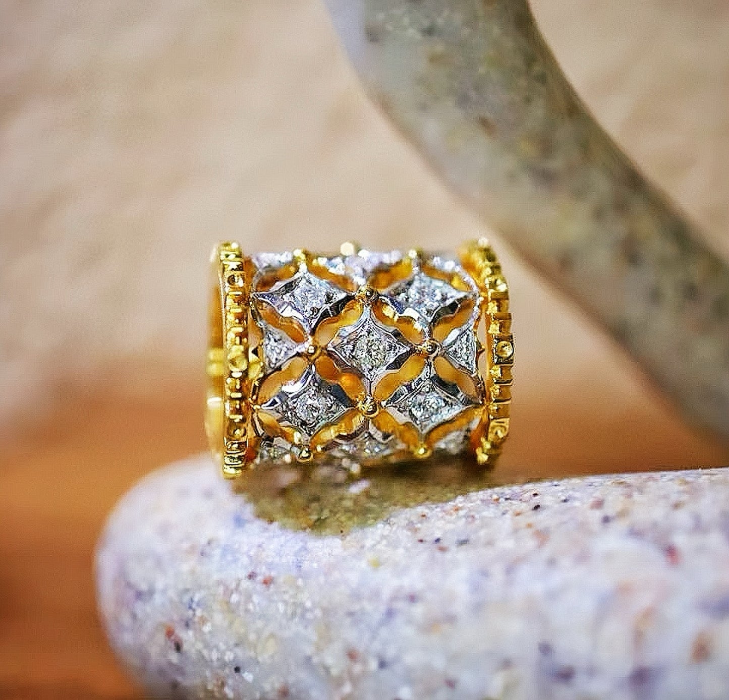 Vintage 18k Gold Diamond Pendant (Item No. VT087)