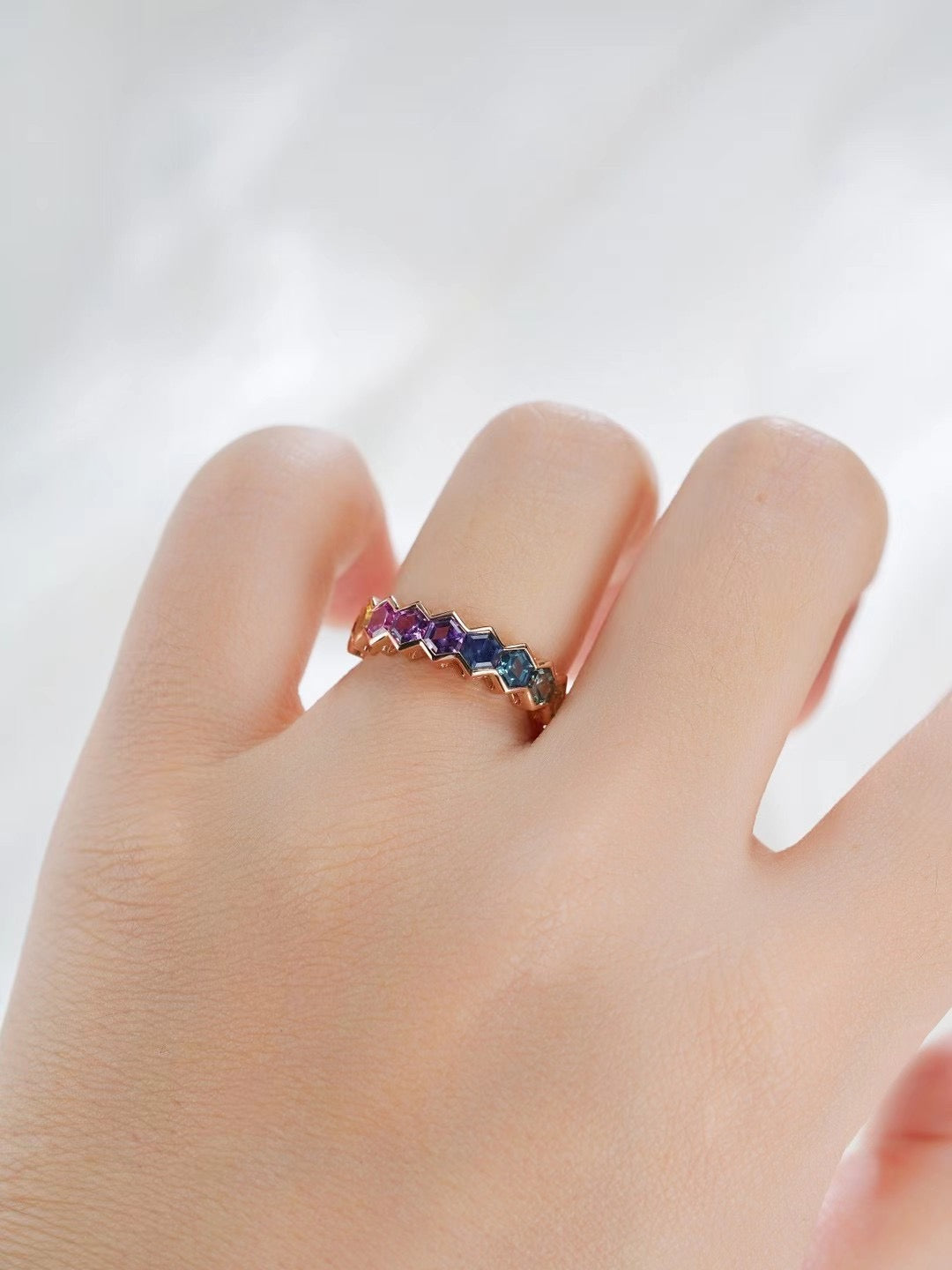 Rainbow Sapphire 18k Gold Ring (Item No. SA107)
