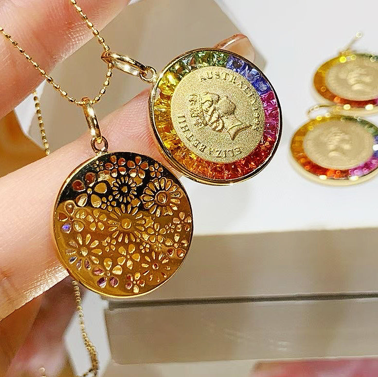 Queen 18k Gold Diamond Coin Pendant (Item No. VT100)