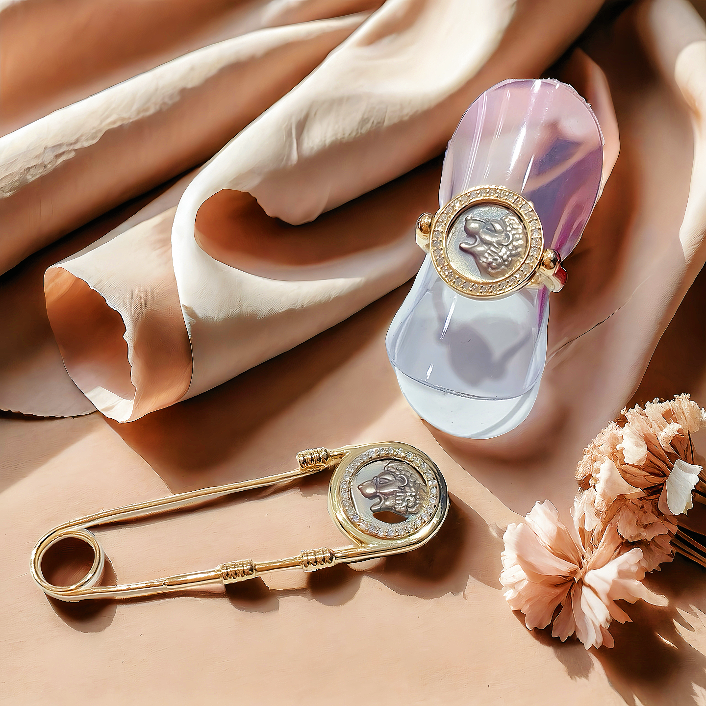 Lion Ancient Coin Medallion 18K Gold Brooch (Item No. COIN081)