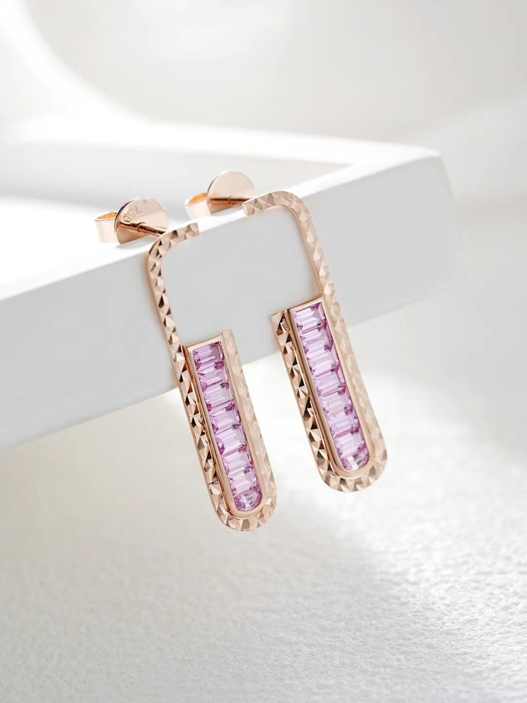 Rainbow Sapphire 18K Gold Earring (Item No. SA060)