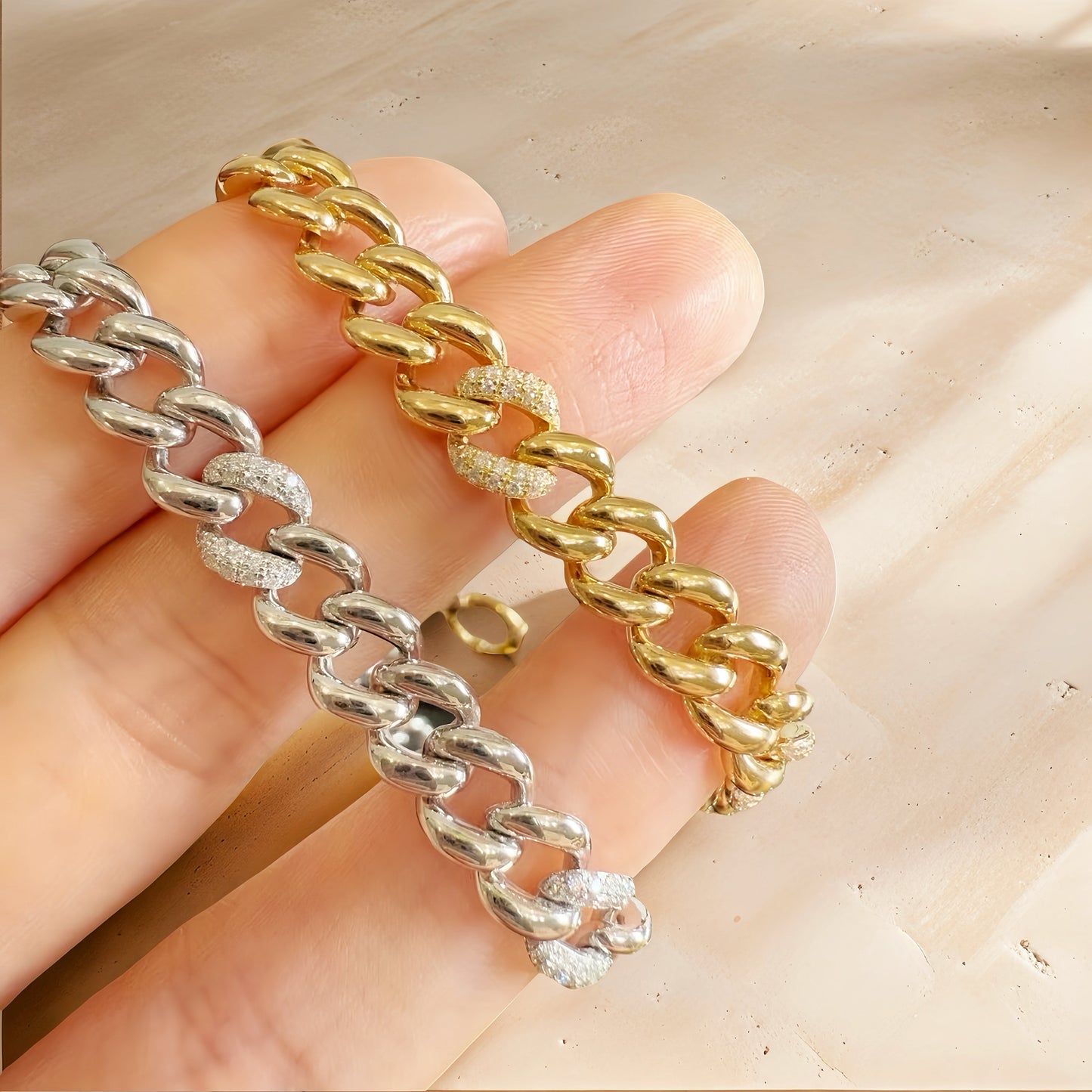 Cuban 18k Gold Diamond Bracelet (Item No. VT133)