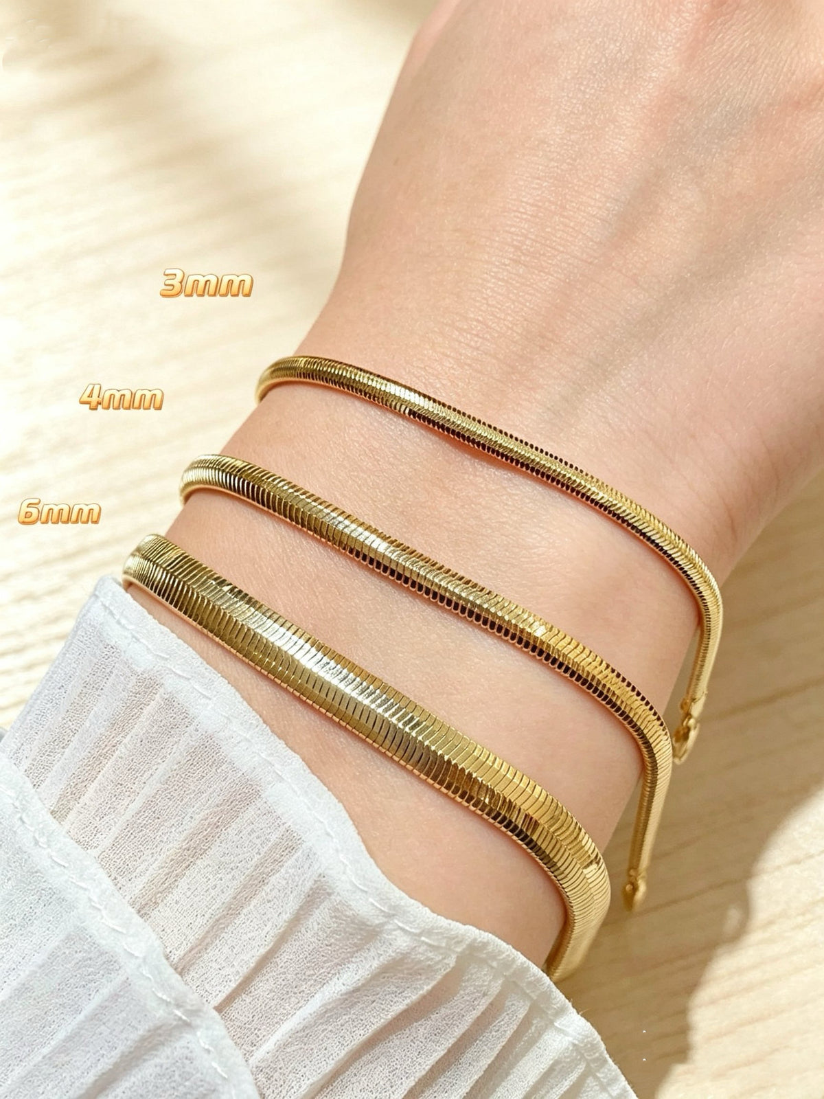 4mm Snake 18K Gold Bracelet (Item No. HFB012-2)
