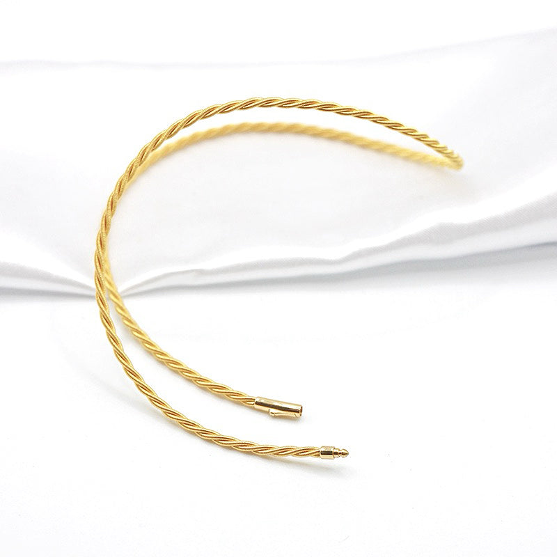 Small Twisted 18k Gold Necklace (Item No. SR051CN)