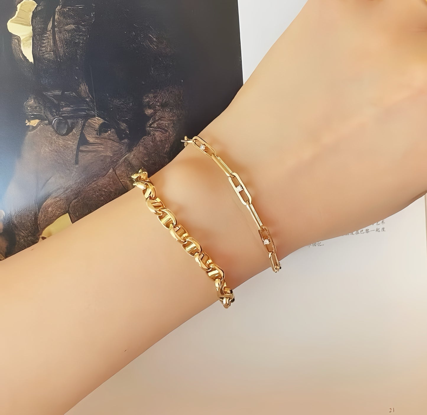 Classy 18k Gold Diamond Bracelet (Item No. VT128)