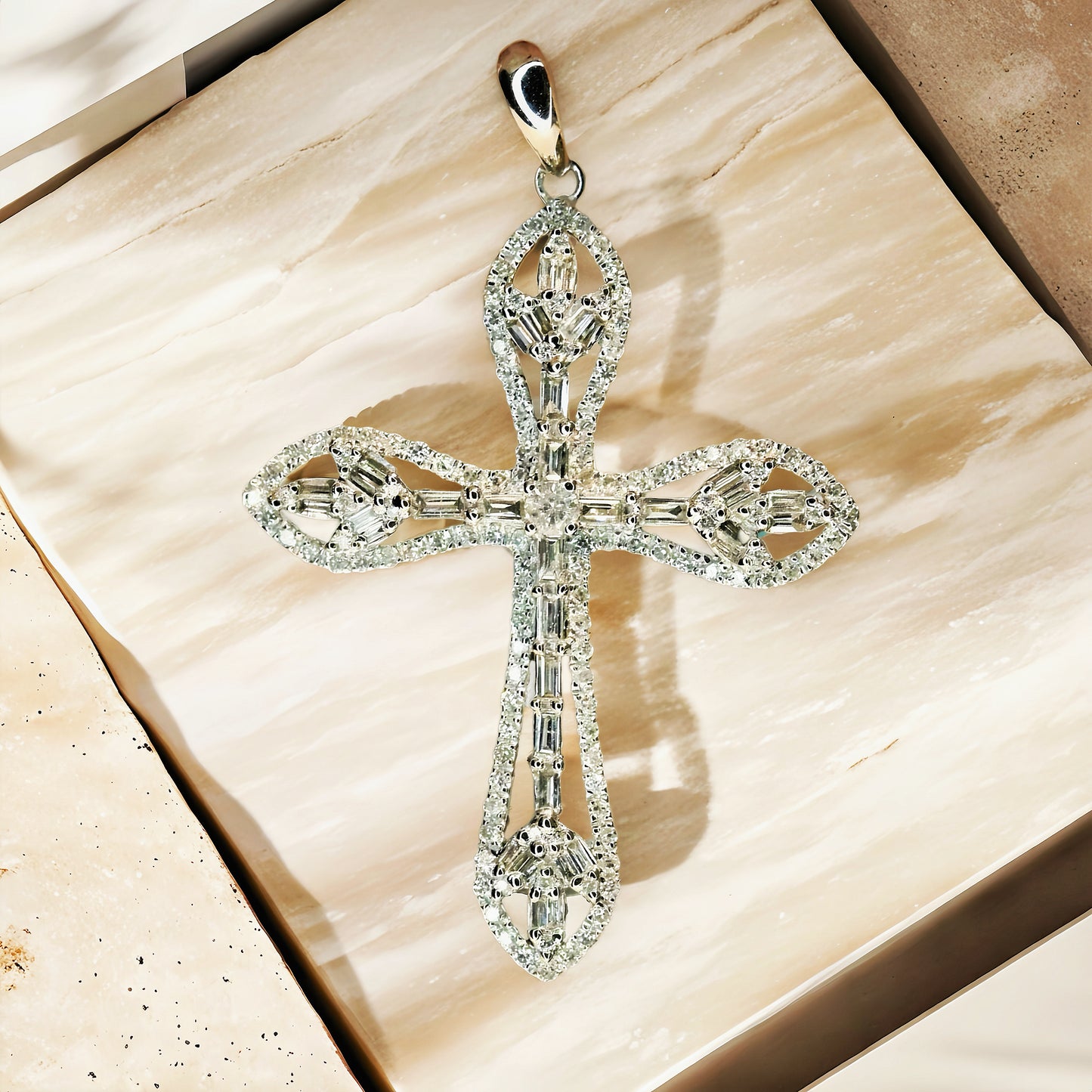 Cross 18k Gold Diamond Pendant (Item No. VT209)