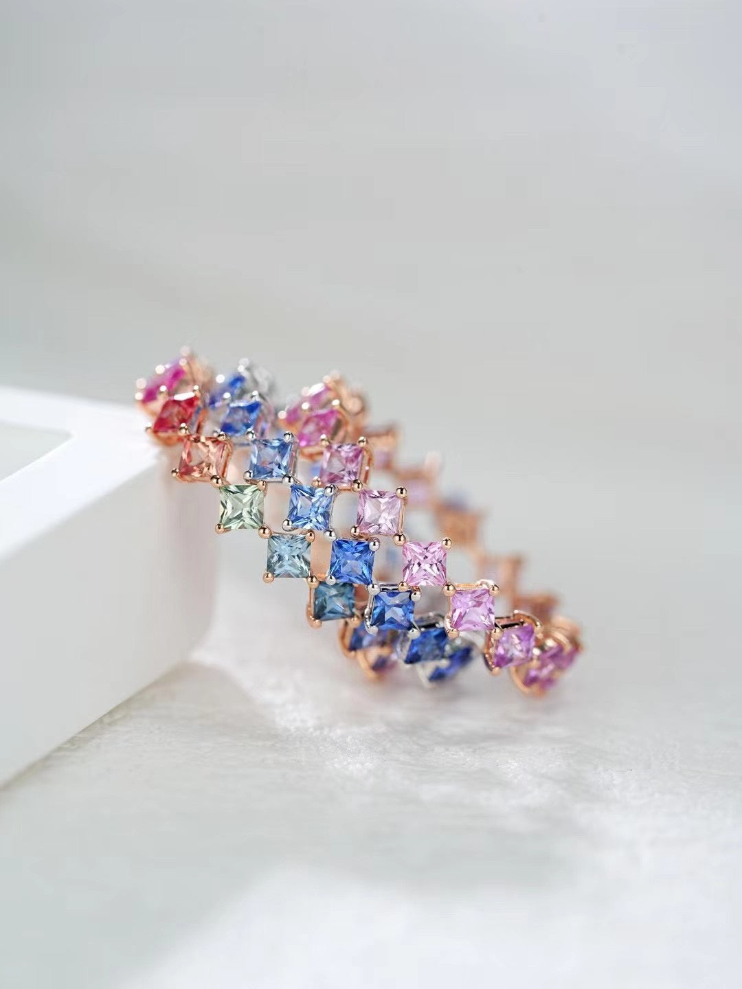 Rainbow Sapphire 18k Gold Ring (Item No. SA092)