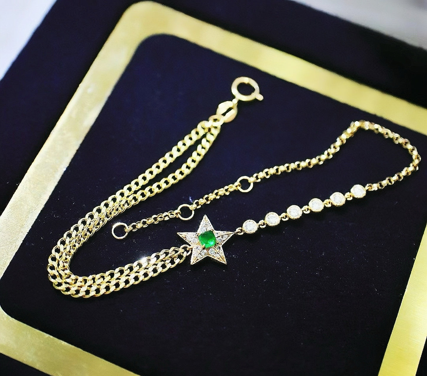 Vintage Star 18k Gold Diamond Emerald Bracelet (Item No. VT118)
