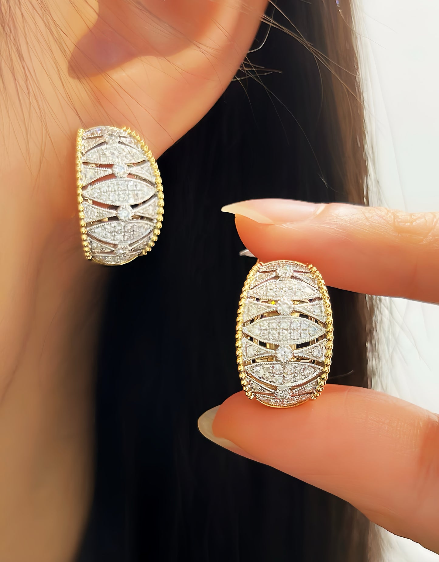 Vintage 18k Gold Diamond Earring (Item No. VT393)