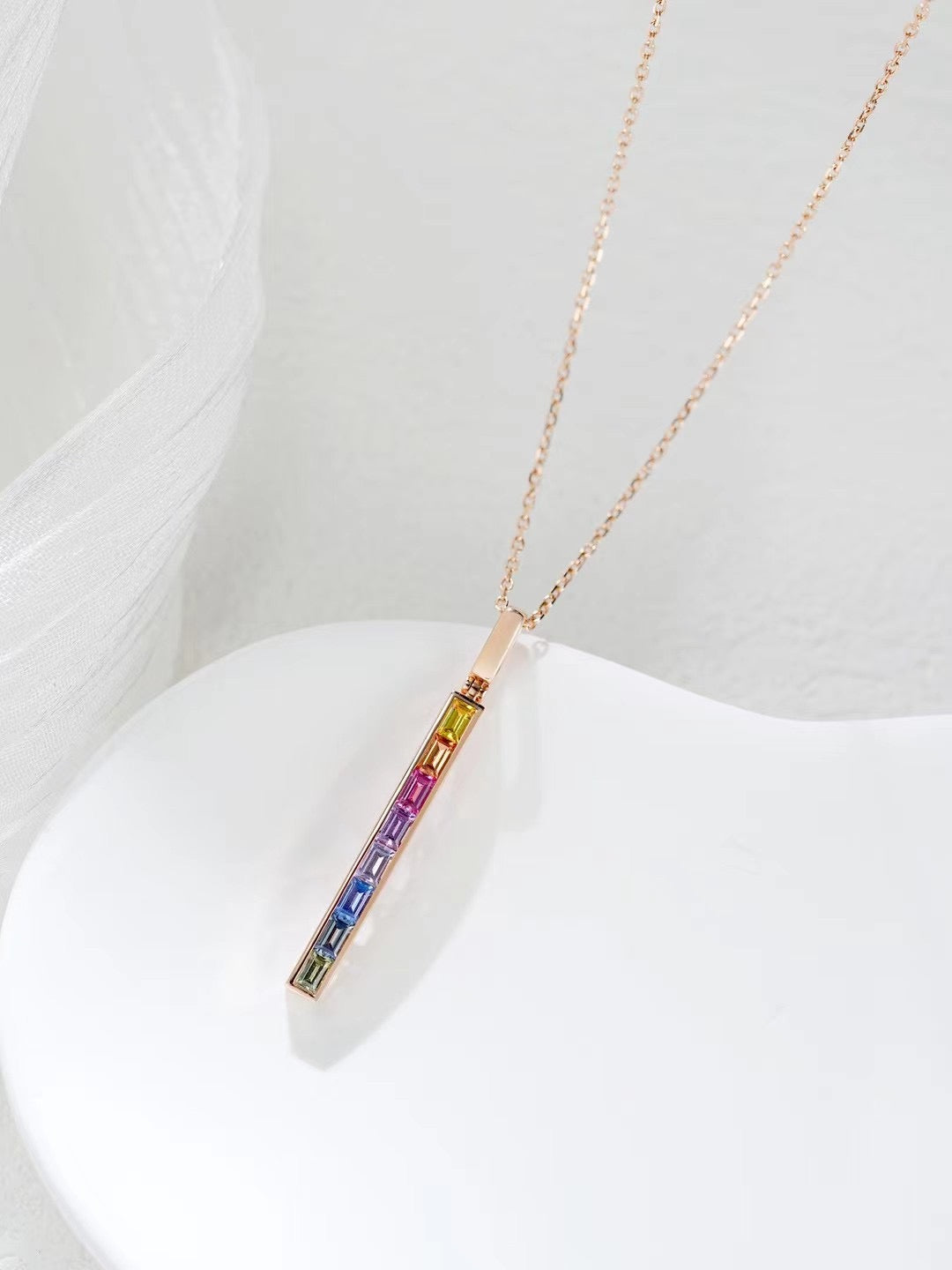 Rainbow Sapphire 18k Gold Pendant (Item No. SA074)