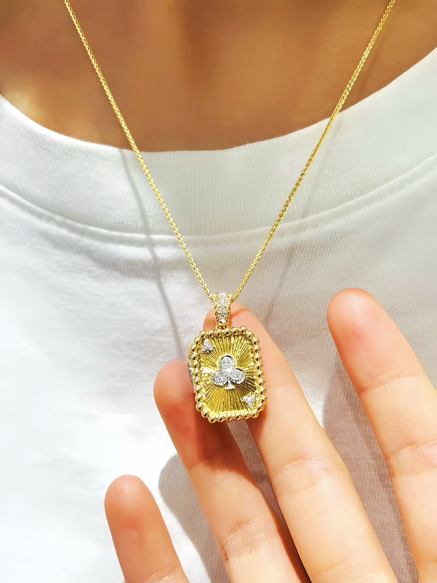 Poker Card 18k Gold Diamond Pendant (Item No. VT246)