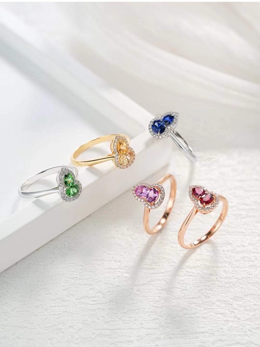 Rainbow Sapphire 18k Gold Ring (Item No. SA068)