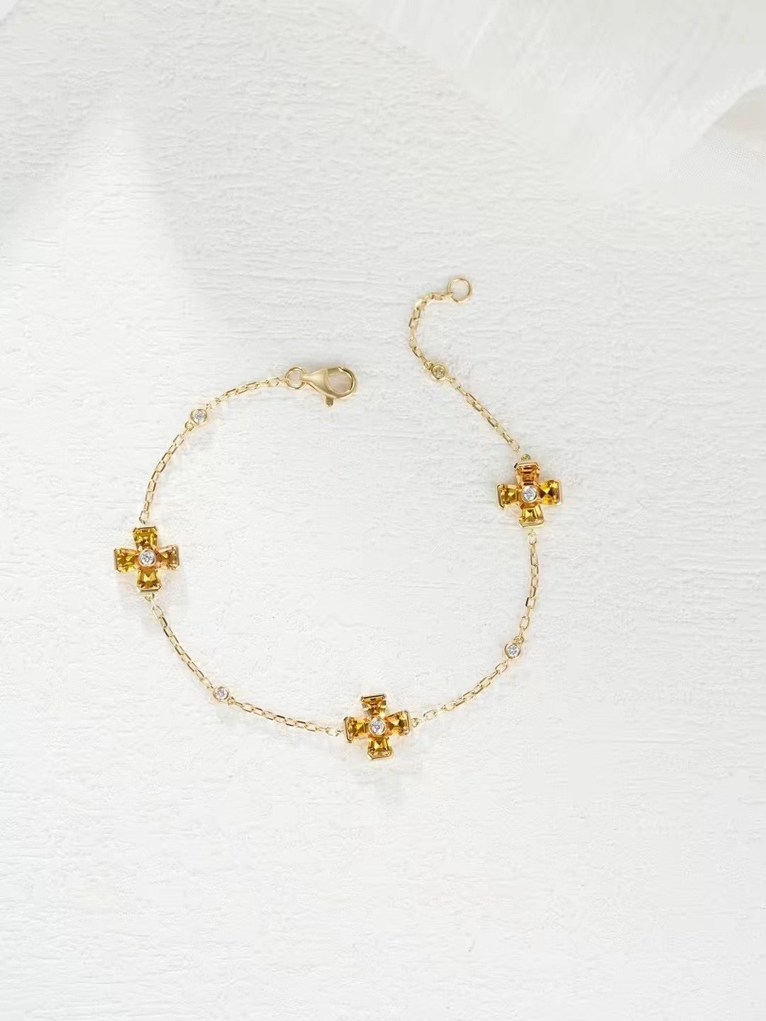 Four Leaf Clover Rainbow Sapphire 18K Gold Bracelet (Item No. SA041)