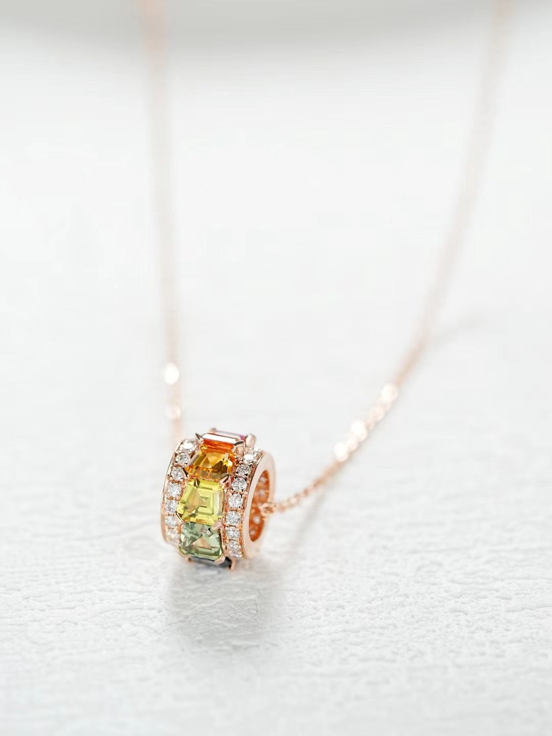 Rainbow Sapphire 18k Gold Pendant (Item No. SA048)