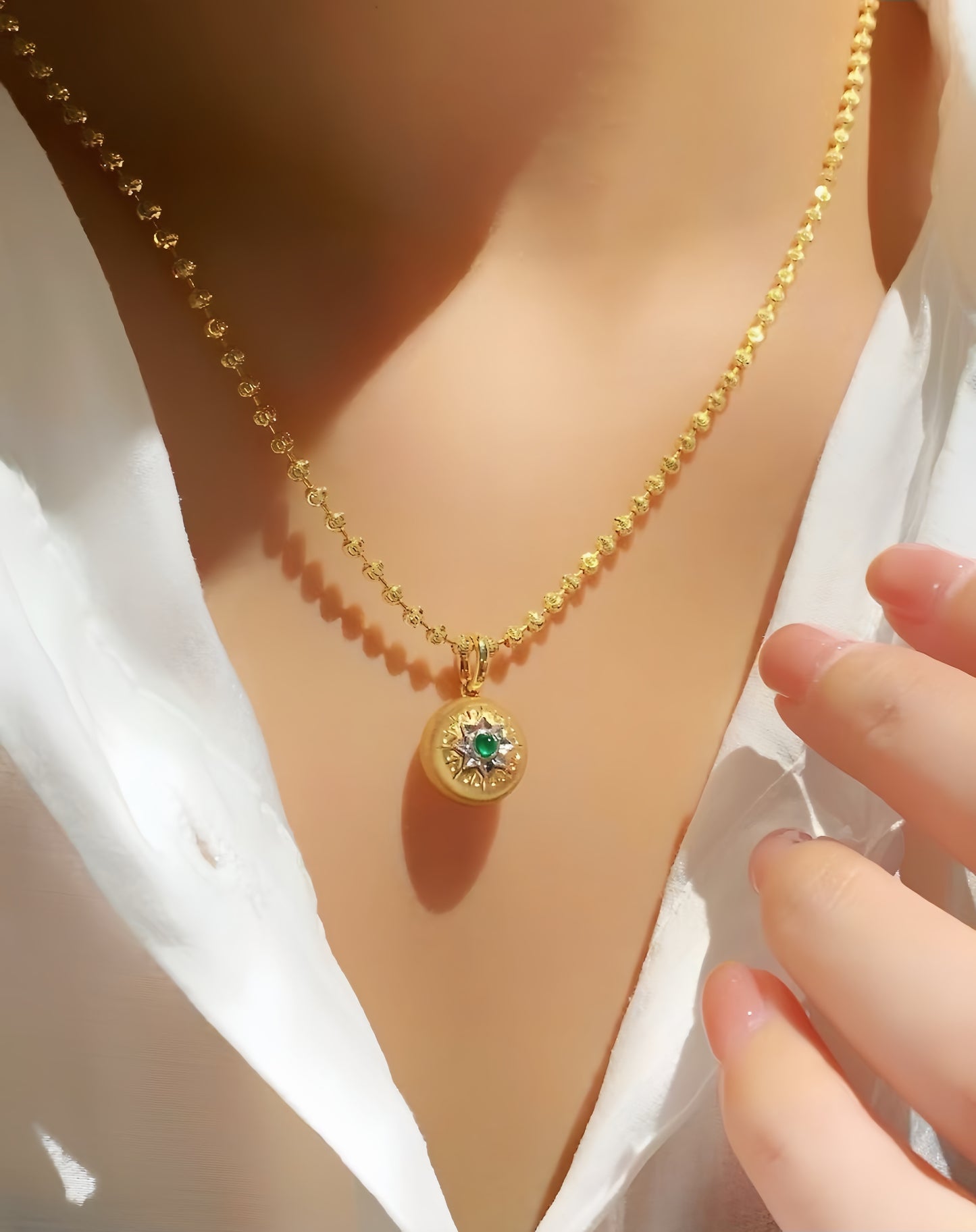 Vintage 18k Gold Diamond Pendant (Item No. VT176)