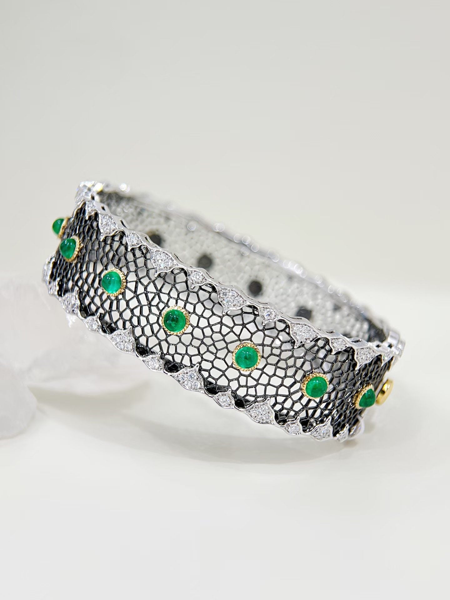 Lace Vintage 18k Gold Diamond Bracelet (Item No. VT496)