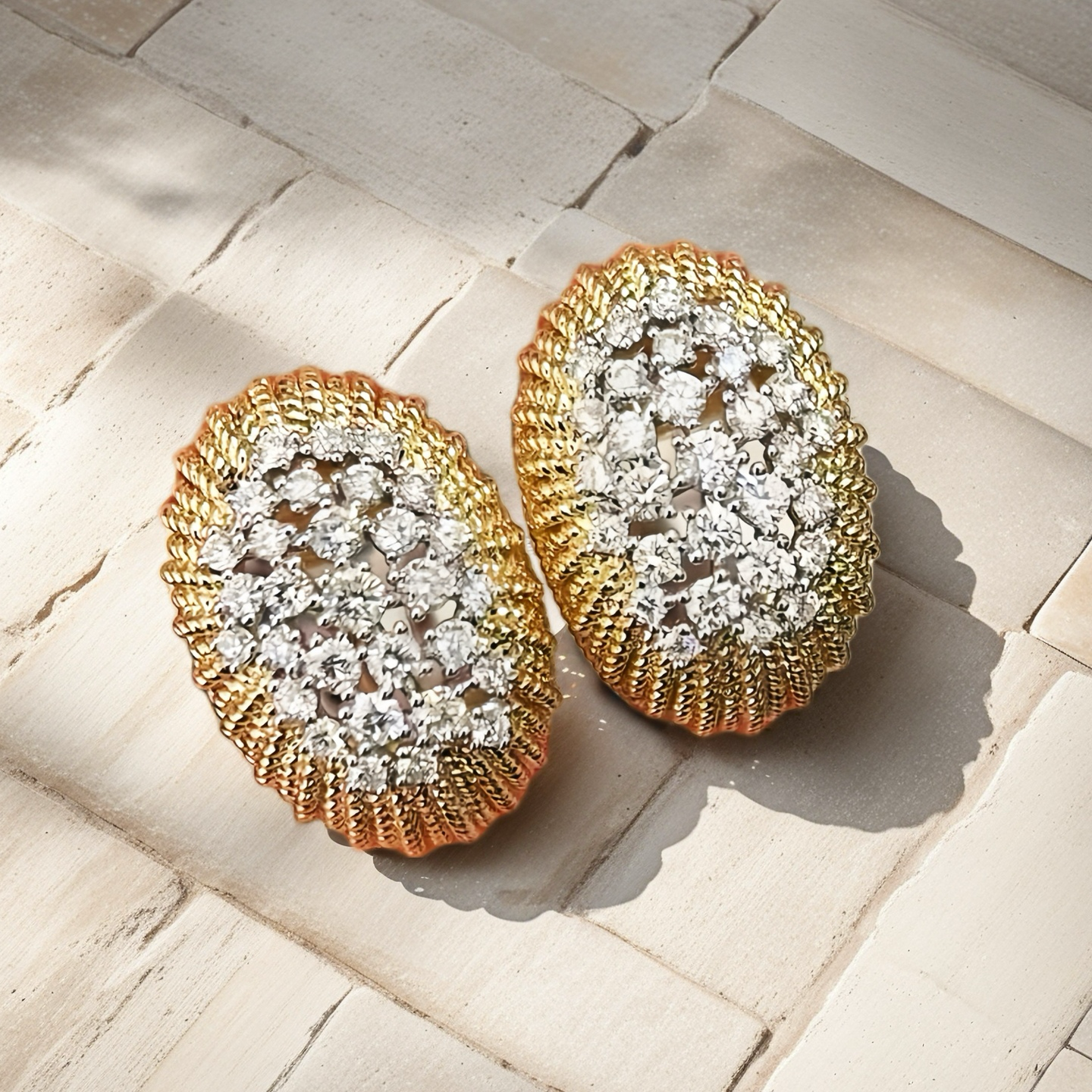 Vintage 18k Gold Diamond Earring (Item No. VT015)