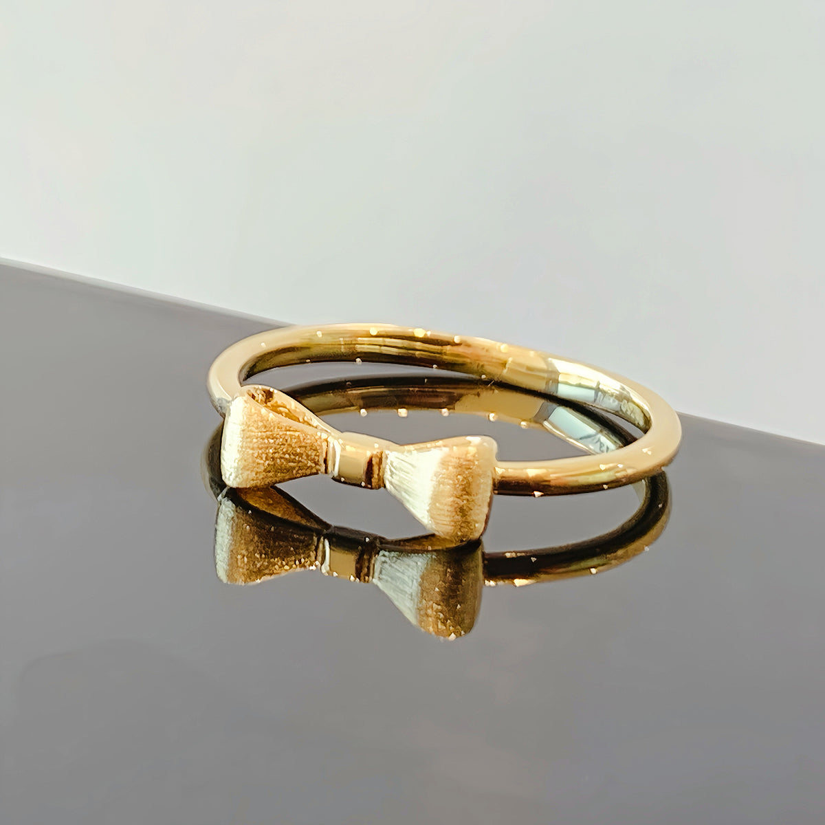 Bowknot 18k Gold Ring (Item No. HFR055)