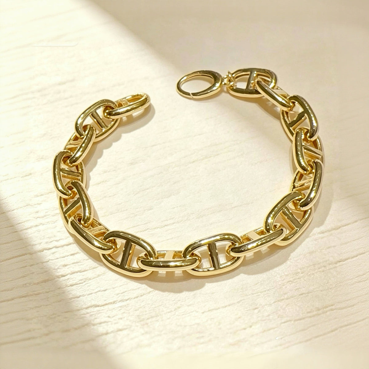 Pig Nose 18K Gold Bracelet (Item No. HFB014)