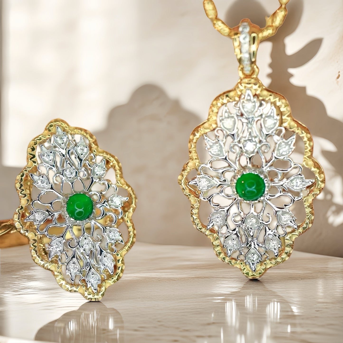 Vintage Flower 18k Gold Emerald Diamond Ring (Item No. VT206)