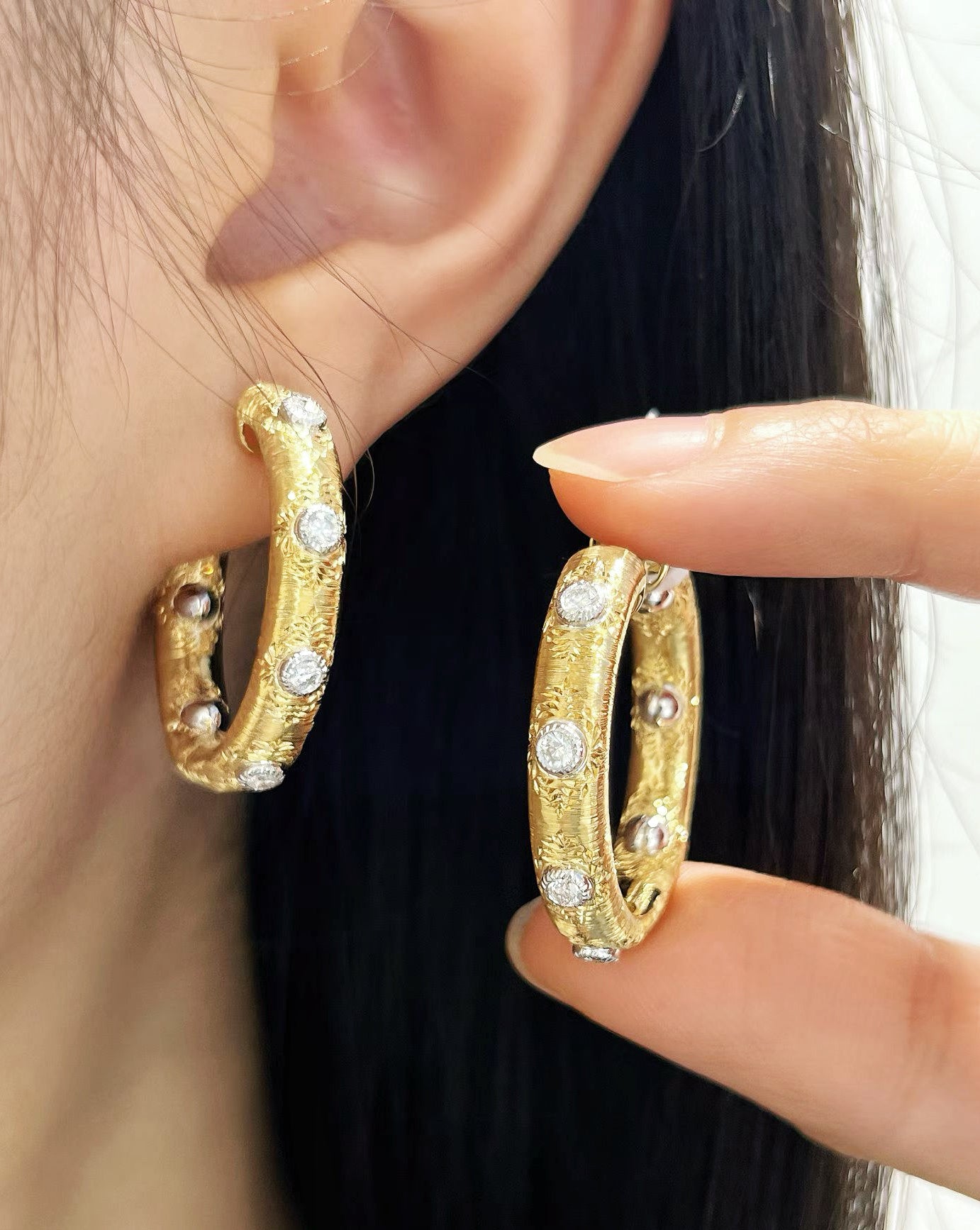 Vintage 18k Gold Diamond Earring (Item No. VT361)