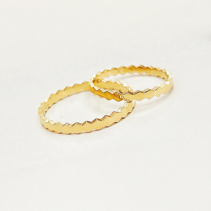 Classic 18k Gold Ring (Item No. HFR038)