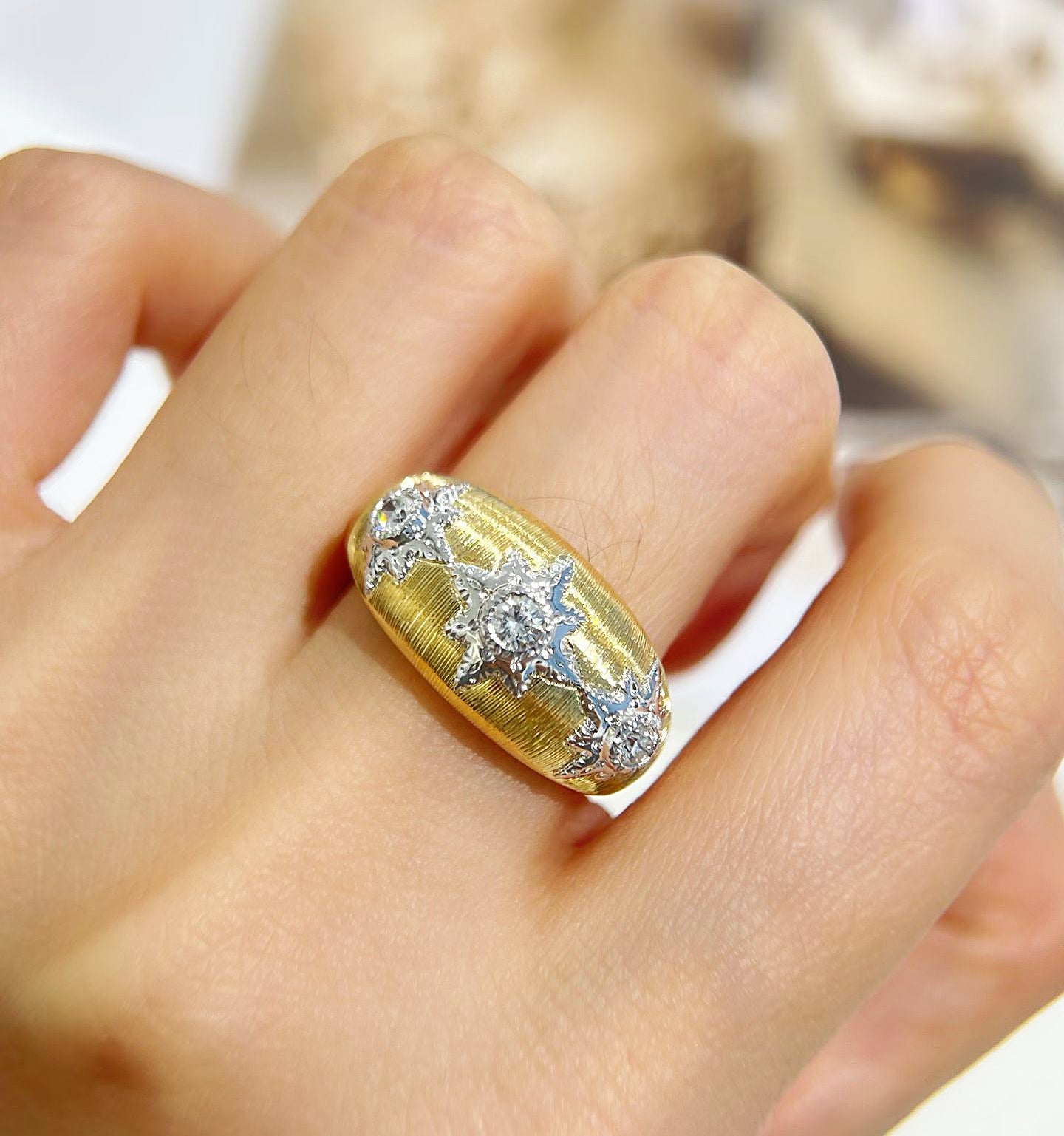 Vintage 18k Gold Diamond Ring (Item No. VT472)