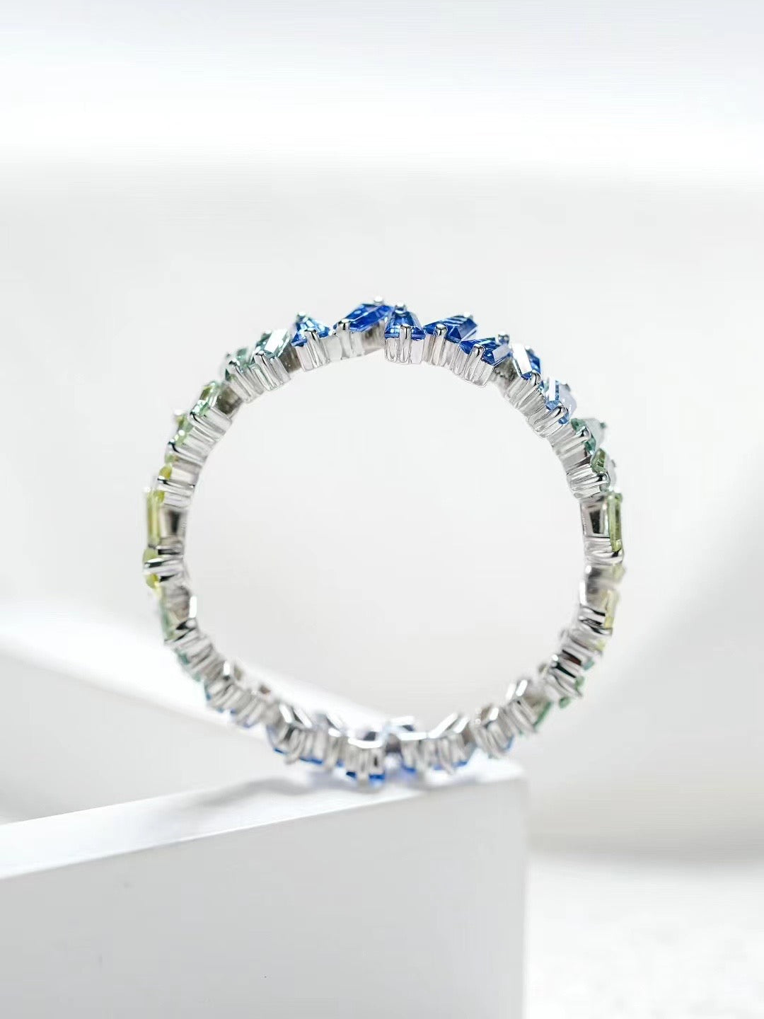 T Square Cut Rainbow Sapphire 18k Gold Ring (Item No. SA018)