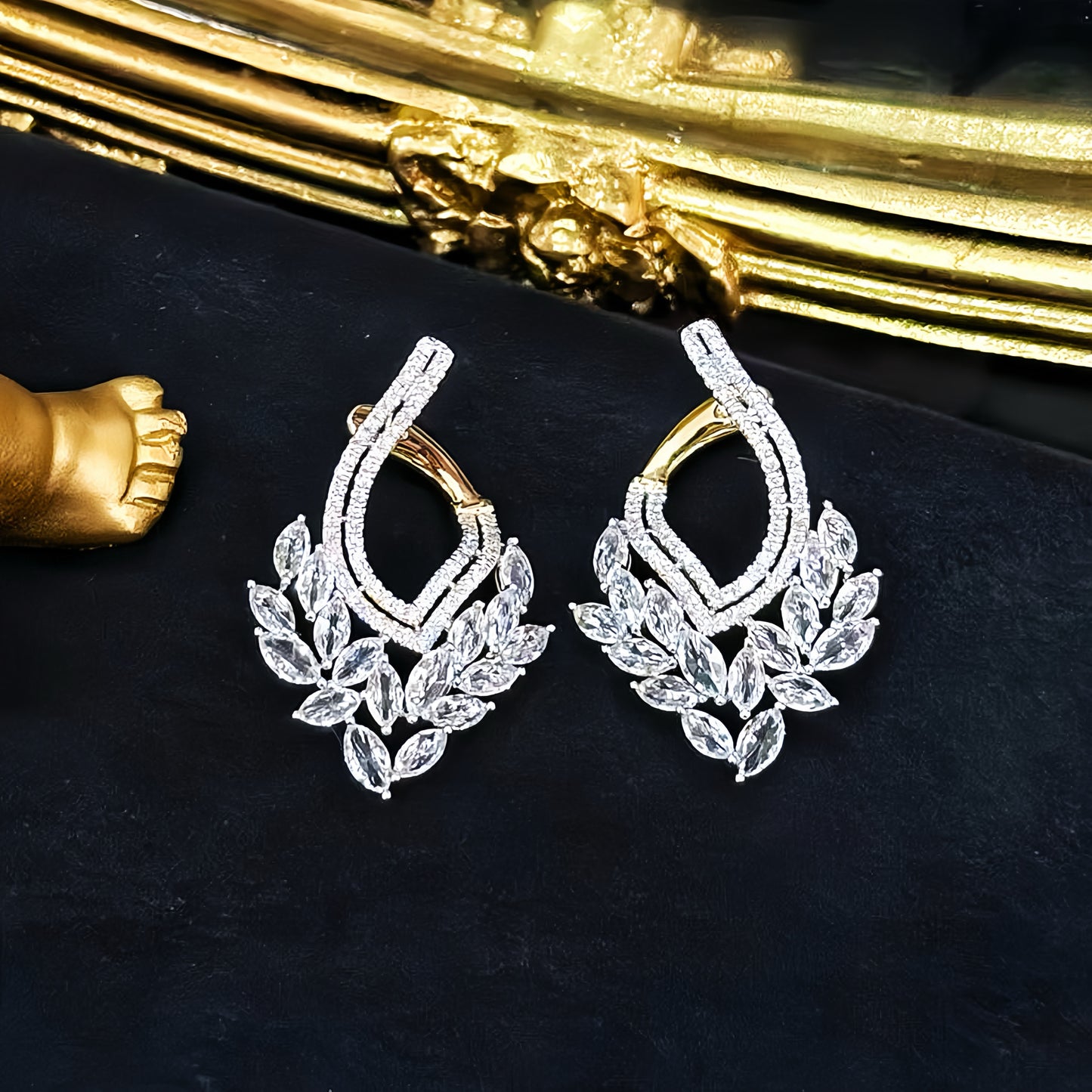 Vintage 18k Gold Diamond Topaz Earring (Item No. VT453)