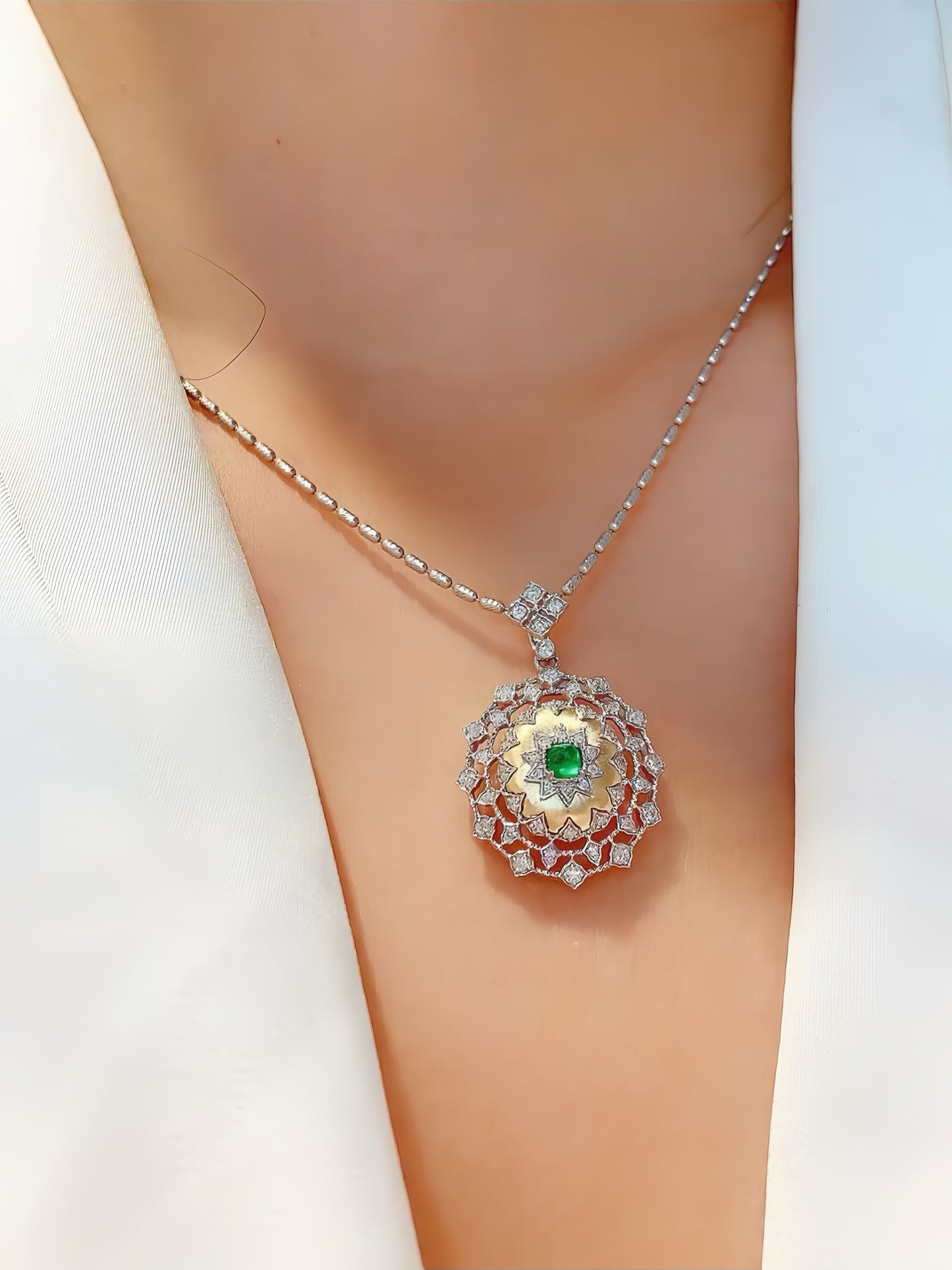 18k Gold Diamond Pendant (Item No. VT203)