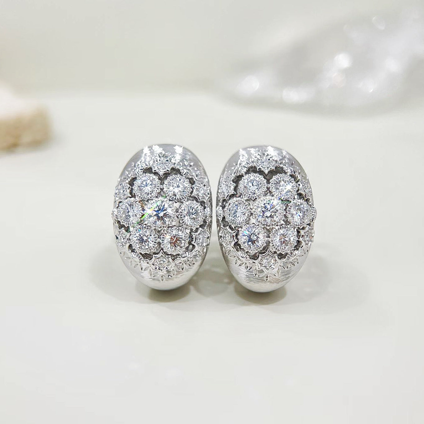 Vintage 18k Gold Diamond Earring (Item No. VT482)