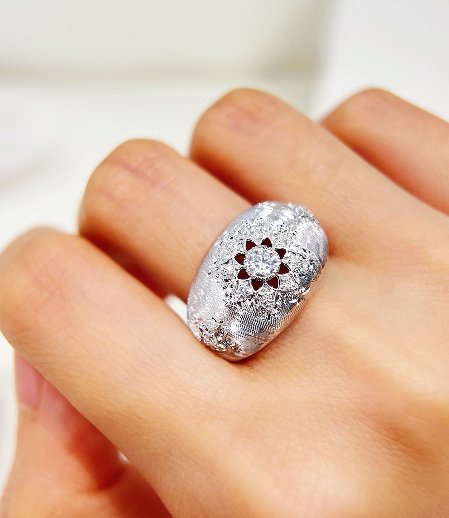 Vintage 18k Gold Diamond Ring (Item No. VT449)