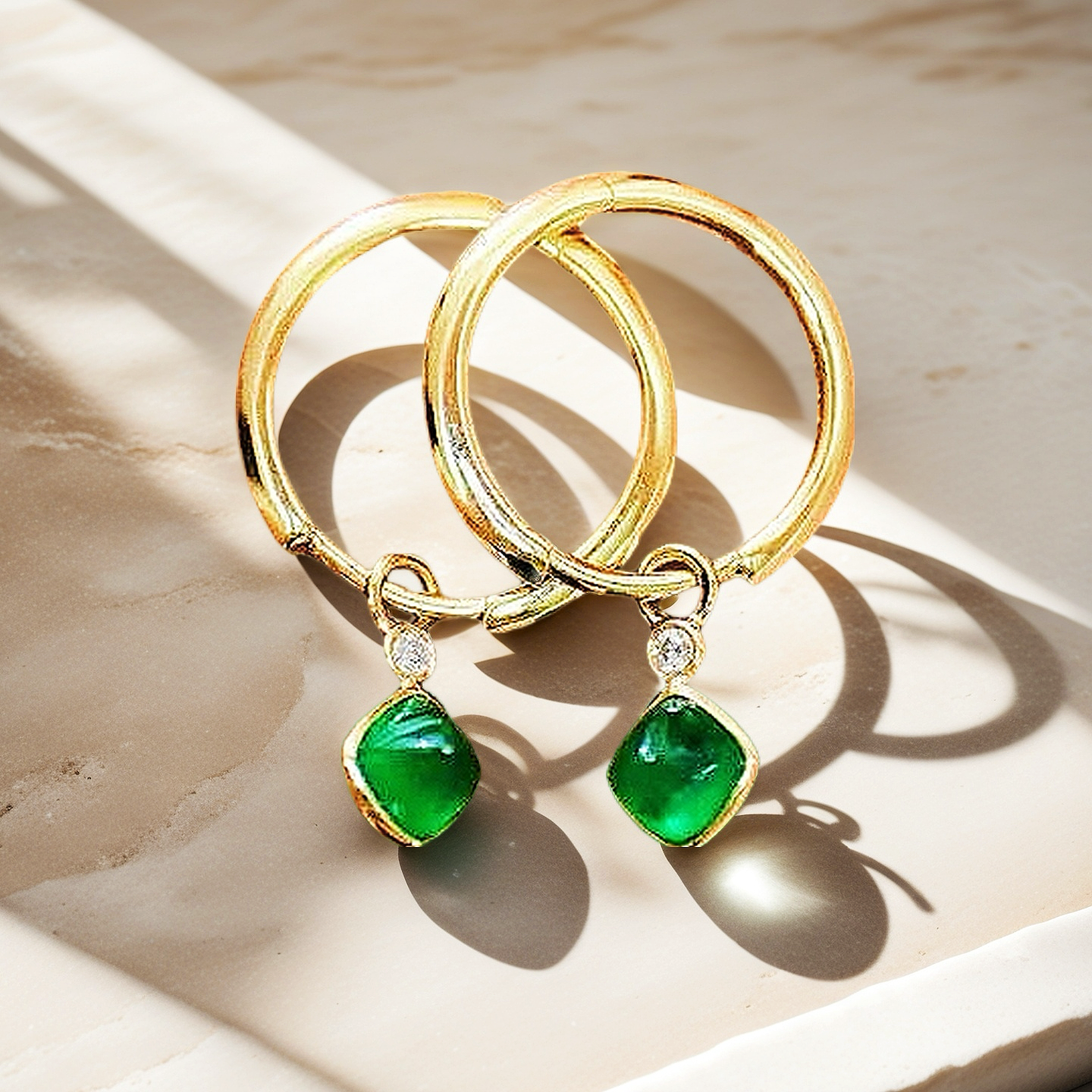 Vintage 18k Gold Emerald Diamond Earring (Item No. VT056)