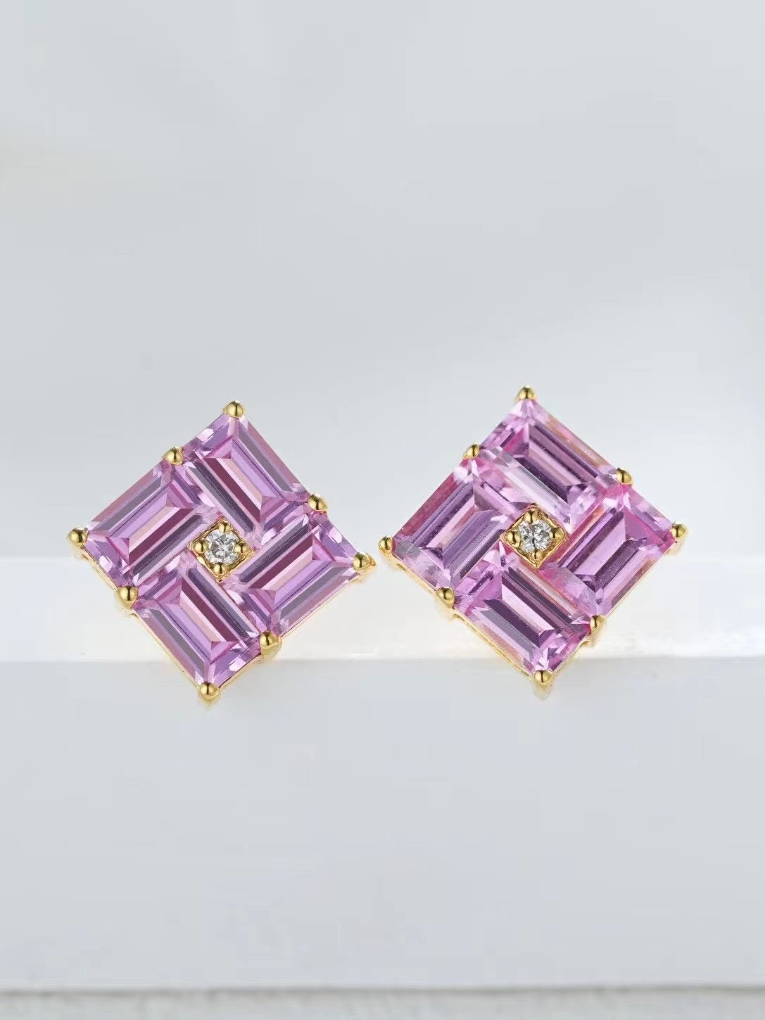 Rainbow Sapphire 18k Gold Earring (Item No. SA094)