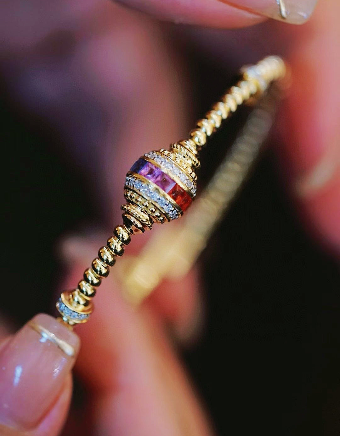 Vintage 18k Gold Diamond Sapphire Bracelet (Item No. VT157)