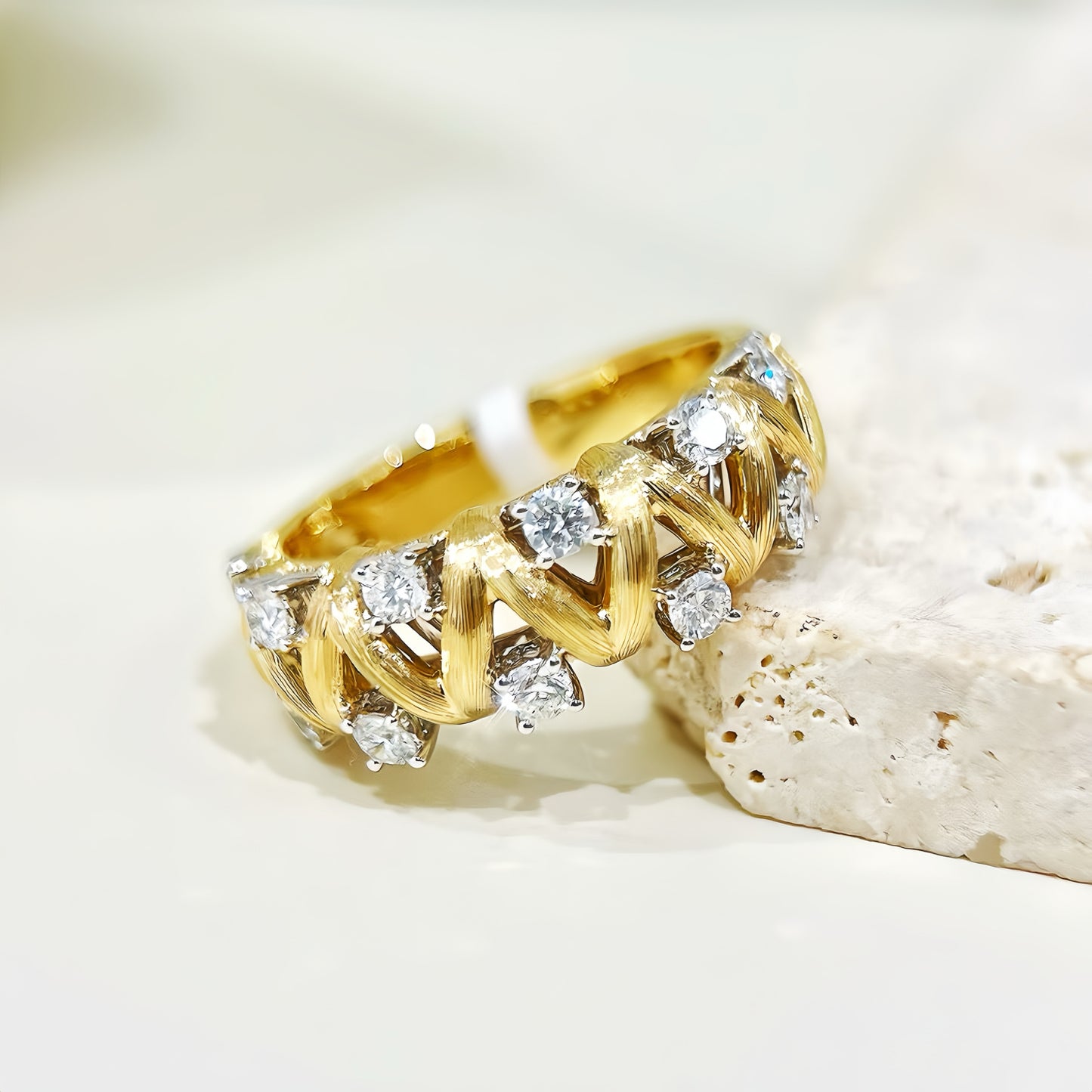 Vintage 18k Gold Diamond Ring (Item No. VT421)
