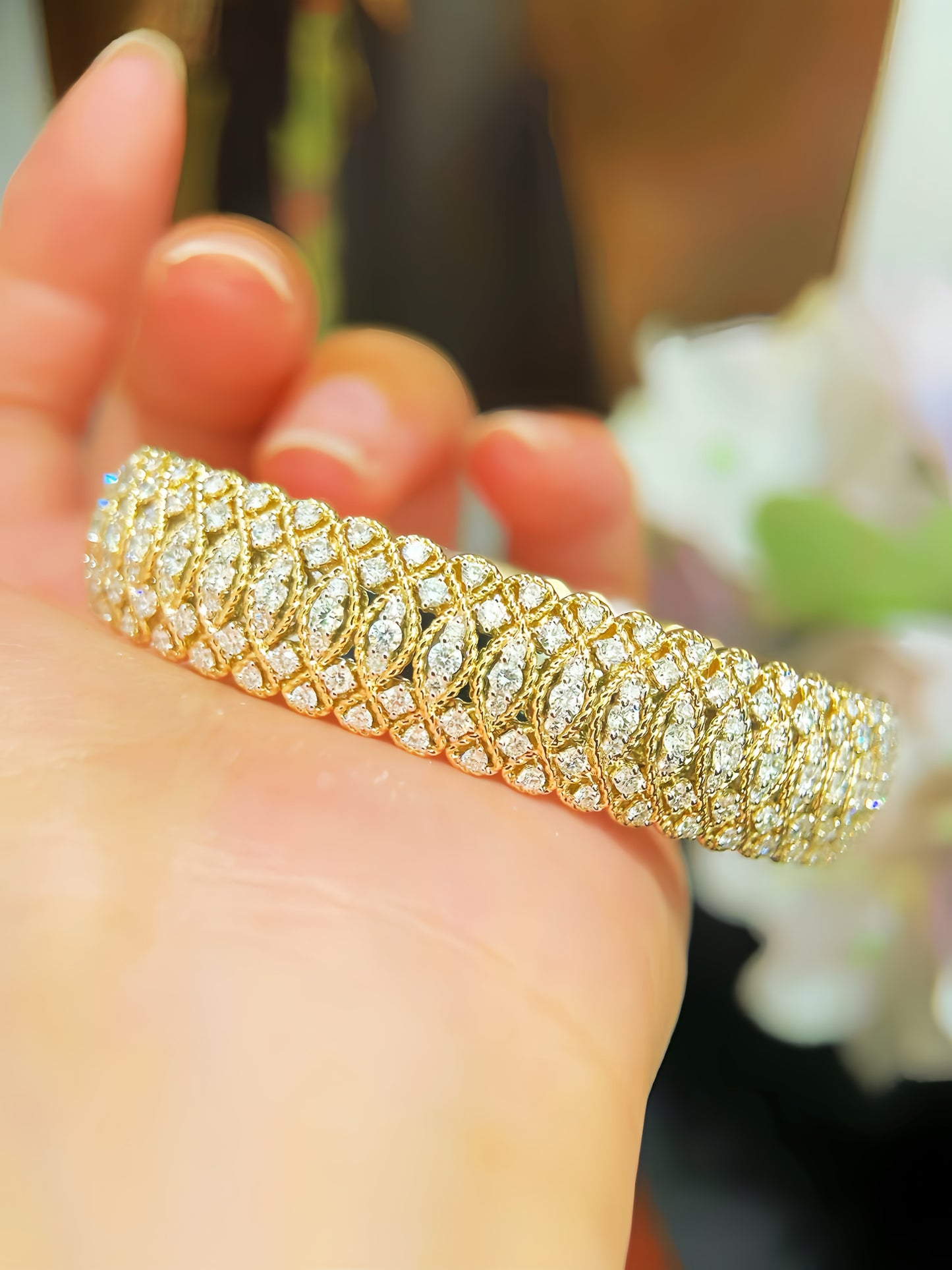 Vintage 18k Gold Diamond Bracelet (Item No. VT339)