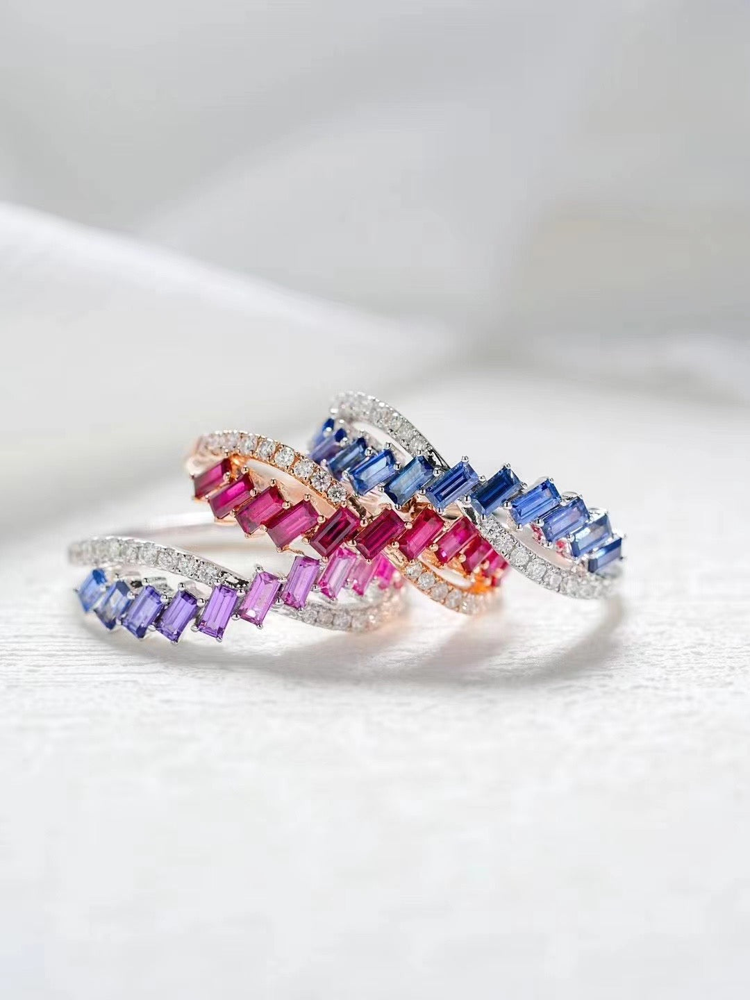 Rainbow Sapphire 18k Gold Ring (Item No. SA031)