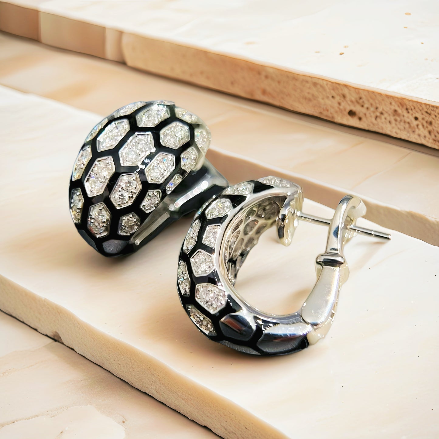 Black Enamel 18k Gold Diamond Earring (Item No. VT214)