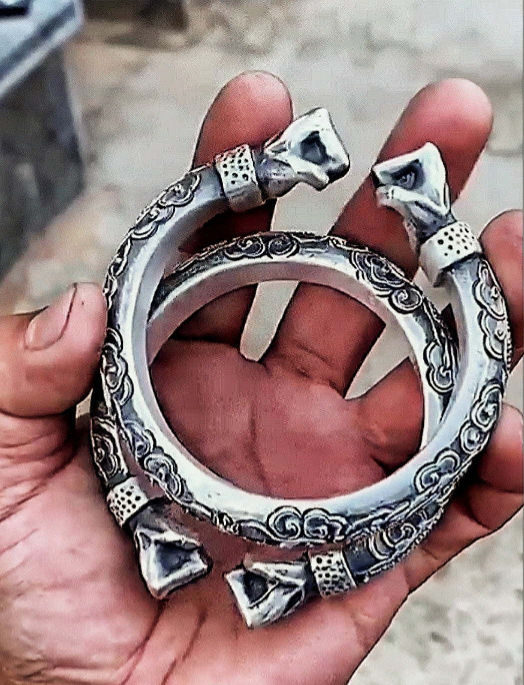 Power Fist Dragon Silver Bangle (Item No. B0187)