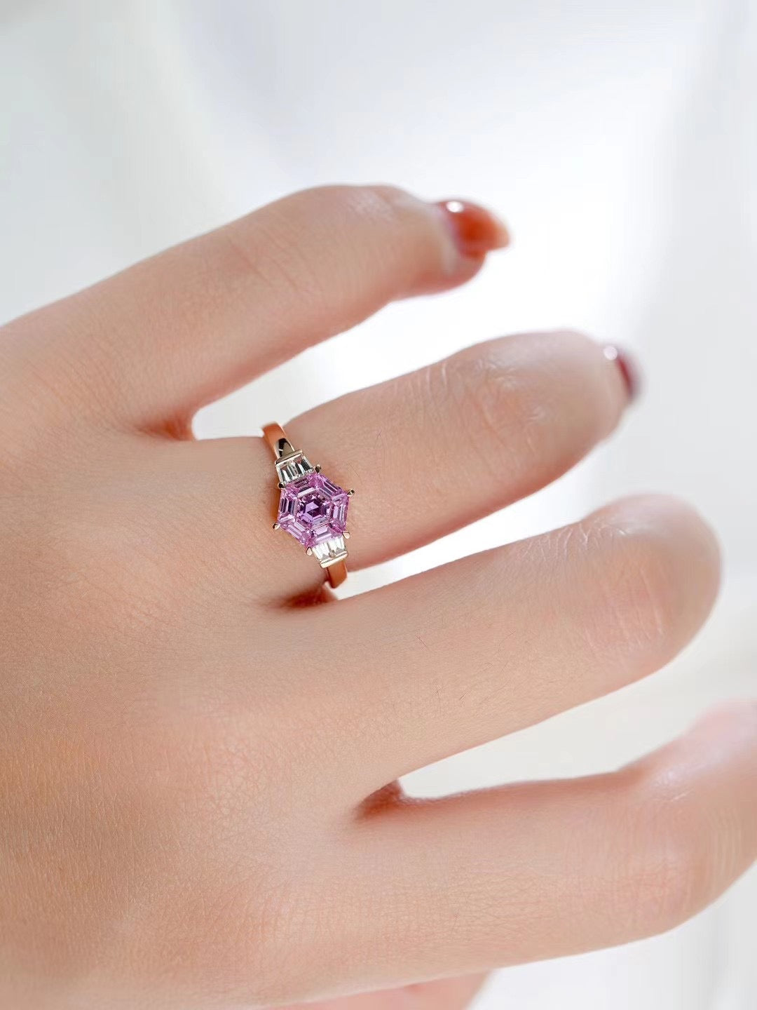 Rainbow Sapphire 18k Gold Ring (Item No. SA102)